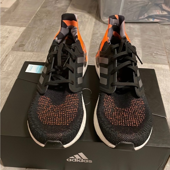 Men’s Adidas ultra boost, 20 size 13s mint condition - Picture 9 of 11